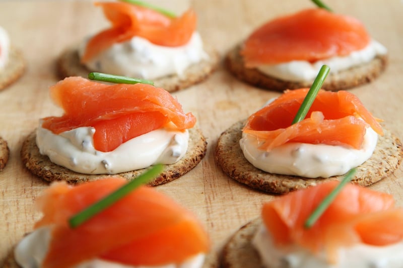 Salmon with Asparagus and Lemon